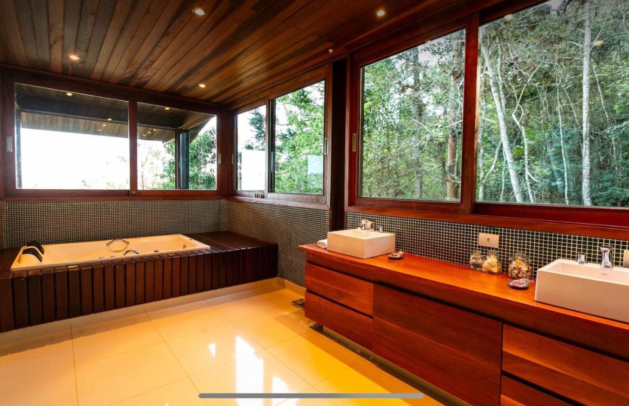 Casa De Vidro Com Vista Mantiqueira - Com Cafe E Staff Villa Campos do Jordao Exterior photo